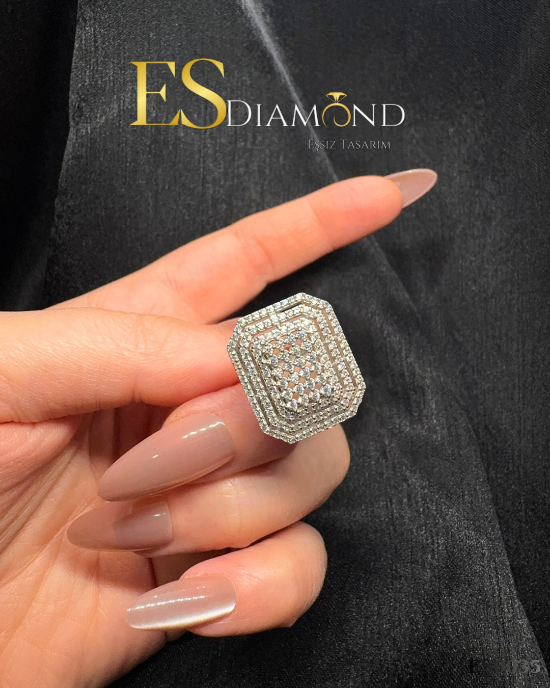 DİAMOND EFFECTİVE BAGET PIRLANTA KASA YÜZÜK