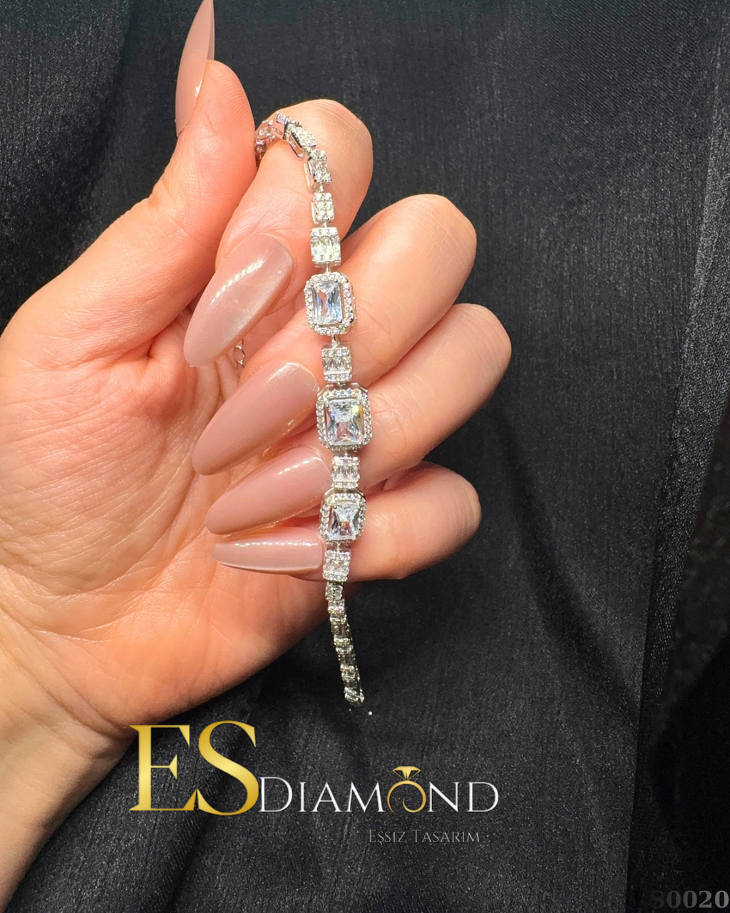 BAGET DİAMOND EFFECTİVE TASARIM BİLEKLİK