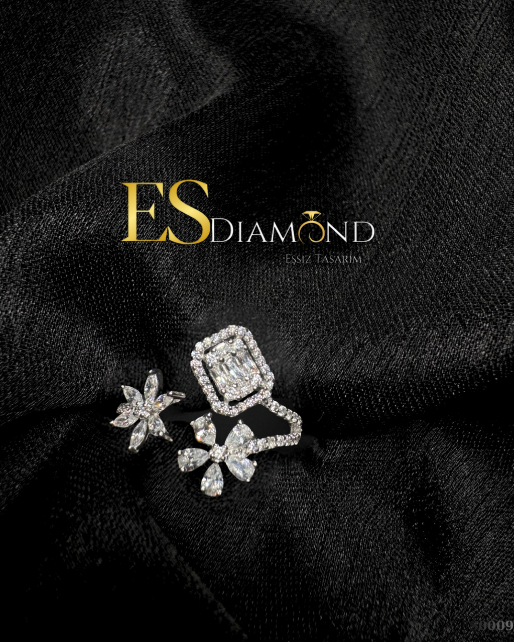 BAGET DETAYLI DİAMOND EFFECTİVE TASARIM GÜMÜŞ YÜZÜK