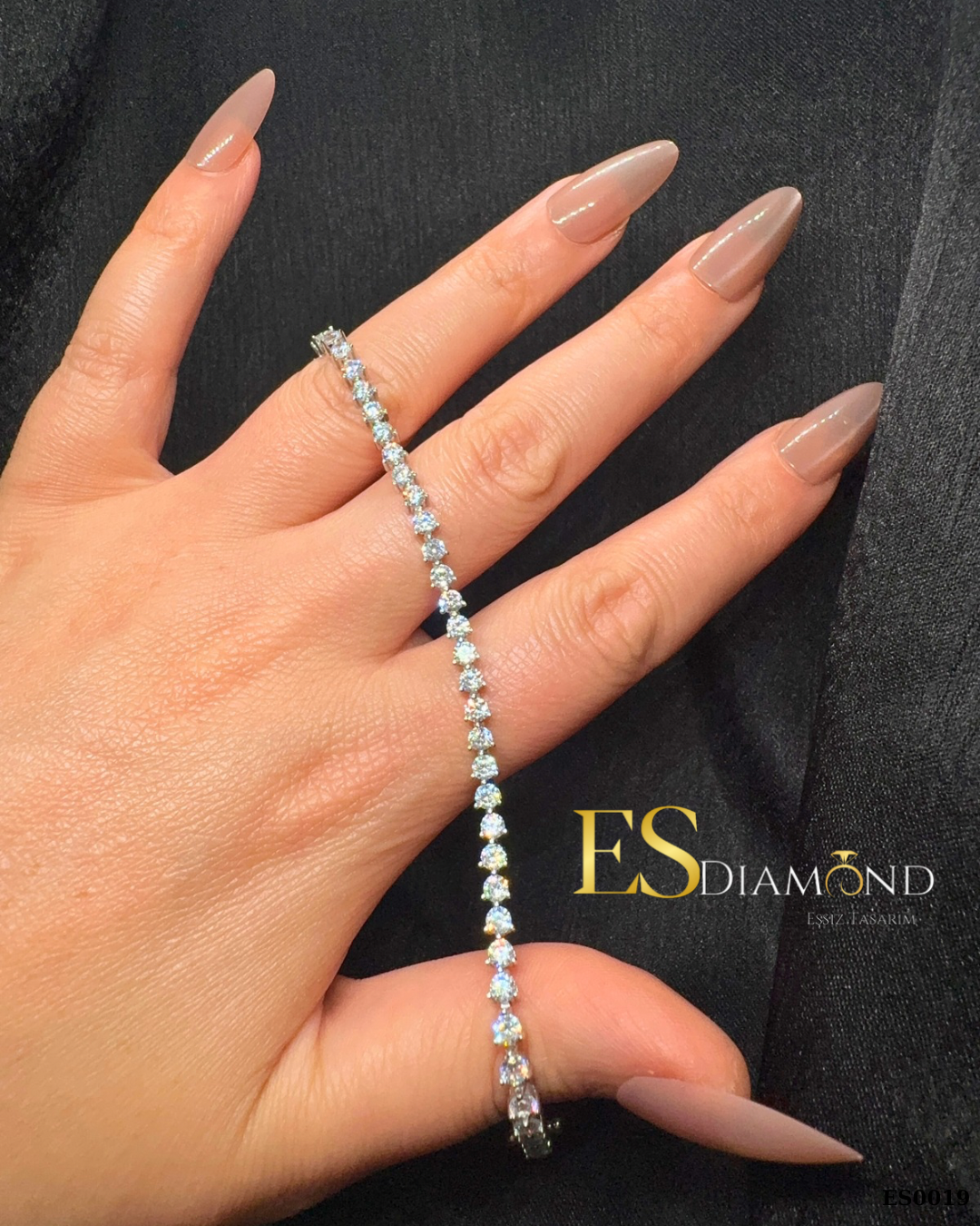 DIAMOND EFFECTİVE PIRLANTA KASA GÜMÜŞ SUYOLU BİLEKLİK