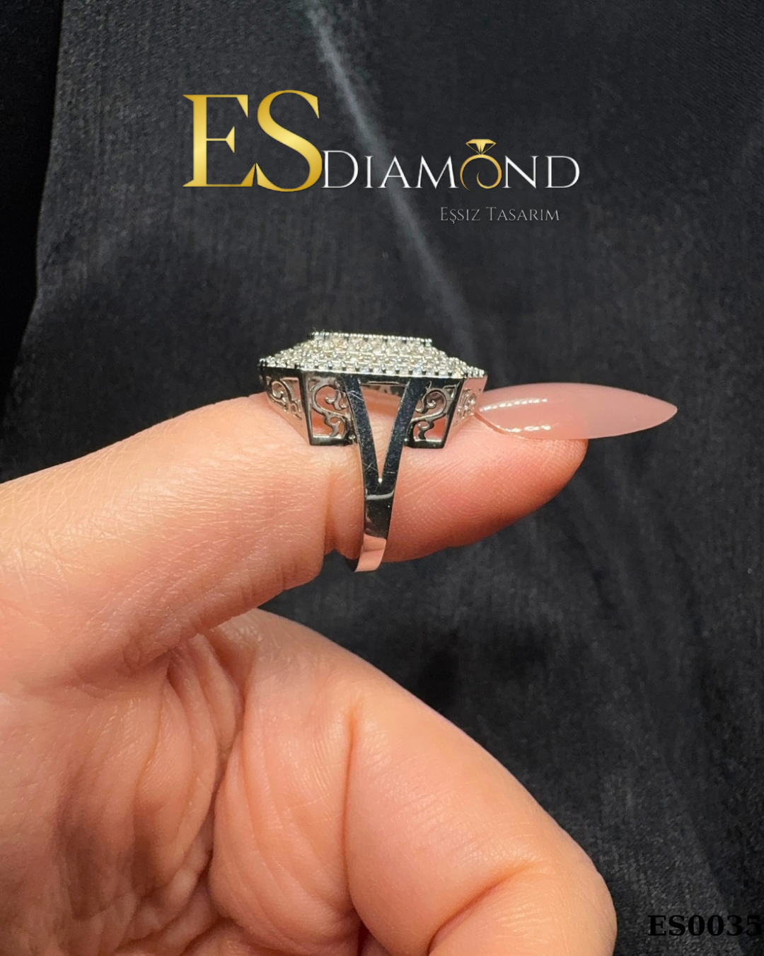 DİAMOND EFFECTİVE BAGET PIRLANTA KASA YÜZÜK