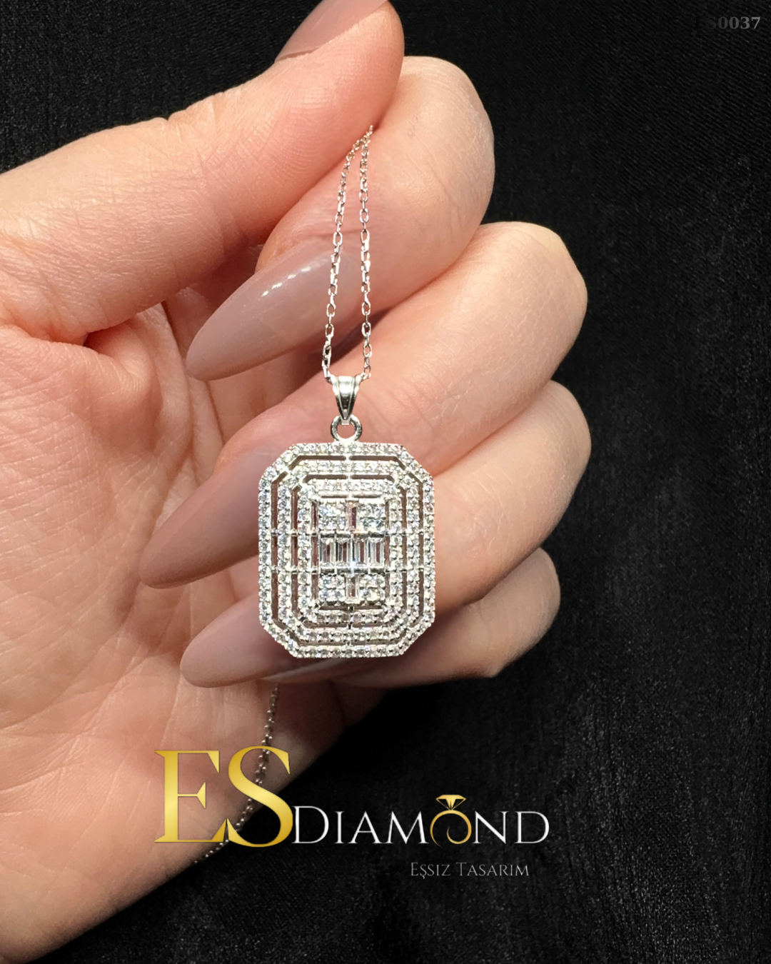 BAGET DIAMOND EFFECTİVE TASARIM KOLYE