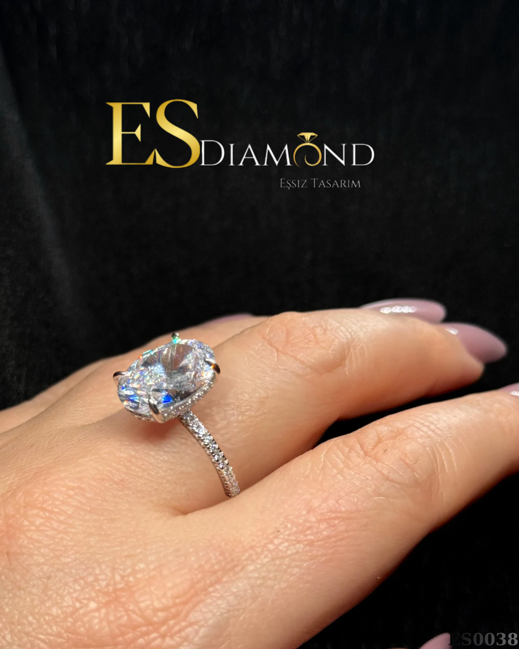 OVAL PIRLANTA ETKİLİ GÜMÜŞ YÜZÜK