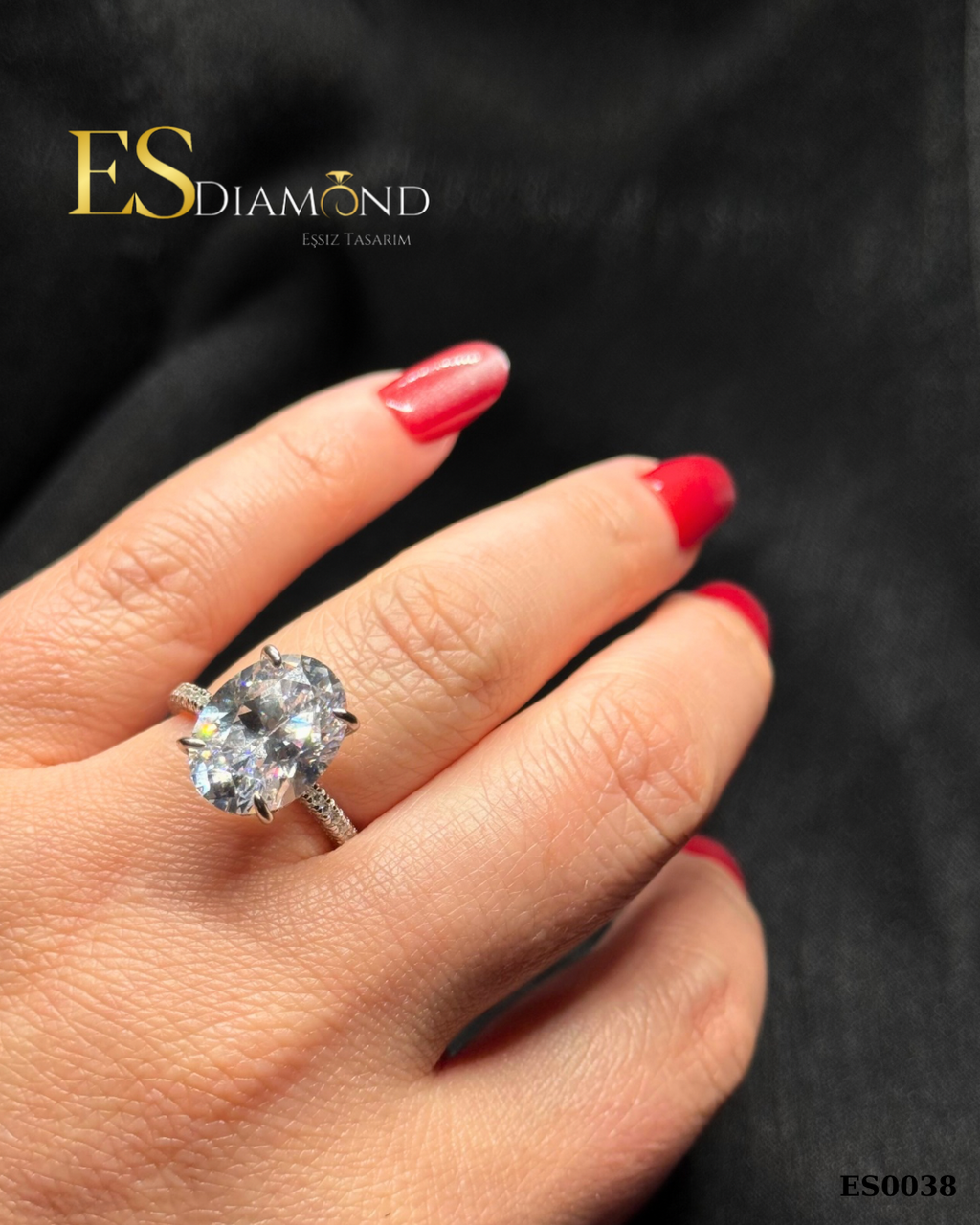 OVAL PIRLANTA ETKİLİ GÜMÜŞ YÜZÜK