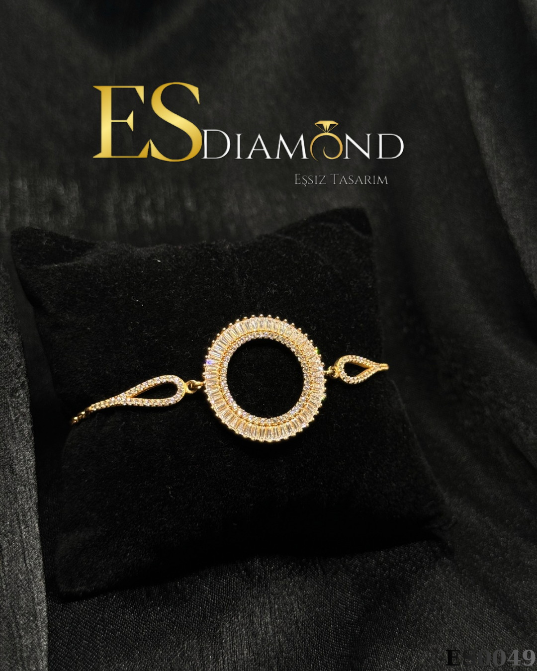 BAGET DETAYLI ALTIN MONTÜR ÇEYREKLİ BİLEKLİK