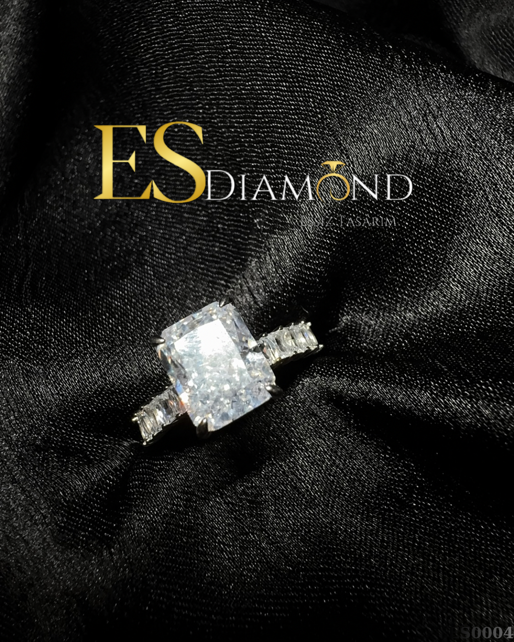 BAGET DIAMOND EFFECTİVE GÜMÜŞ YÜZÜK