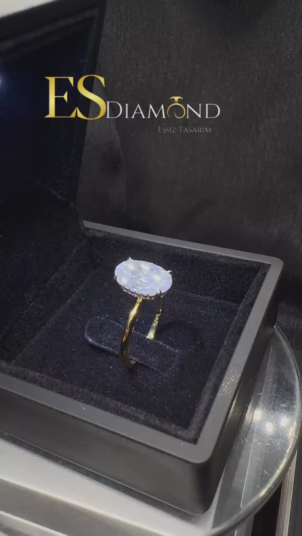 OVAL DİAMOND EFFECTİVE GÜMÜŞ YÜZÜK